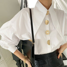 画像をギャラリービューアに読み込む, ブラウス ポインテッドカラー ゴールドボタン パフ