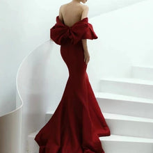 画像をギャラリービューアに読み込む, オフショルダー パフスリーブ サテンマーメイドドレス  2色