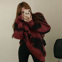 画像をギャラリービューアに読み込む, オーバーフィット モヘア風 ゼブラ ニット 2色