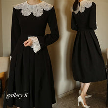 画像をギャラリービューアに読み込む, フラワーカラー　襟付き　フレアワンピース　シア襟ワンピース