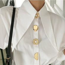 画像をギャラリービューアに読み込む, ブラウス ポインテッドカラー ゴールドボタン パフ