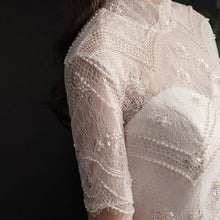画像をギャラリービューアに読み込む, ウエディングドレス Aライン フィッシュテール 胸元レース