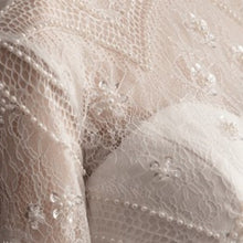 画像をギャラリービューアに読み込む, ウエディングドレス Aライン フィッシュテール 胸元レース