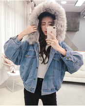 画像をギャラリービューアに読み込む, 20%OFF ボア×エコファーフード付きデニムジャケット韓国風 コート秋冬新品 2色