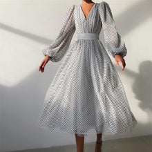 画像をギャラリービューアに読み込む, パーティードレス 結婚式 ワンピース V開き シアー感 ロング丈