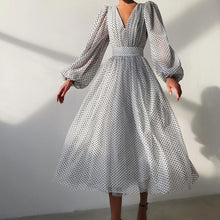 画像をギャラリービューアに読み込む, パーティードレス 結婚式 ワンピース V開き シアー感 ロング丈