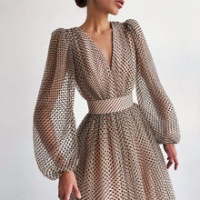 画像をギャラリービューアに読み込む, パーティードレス 結婚式 ワンピース V開き シアー感 ロング丈