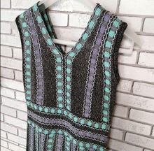 画像をギャラリービューアに読み込む, ラメ入り ニットワンピース ストライプVネック ひざ丈ワンピース 秋冬